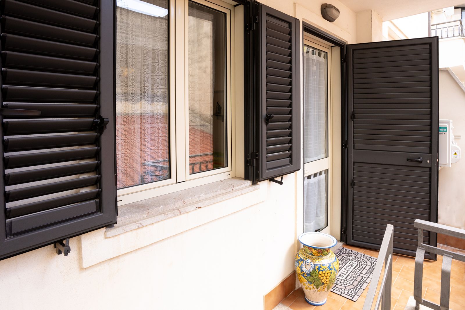 Il balcone d'ingresso
